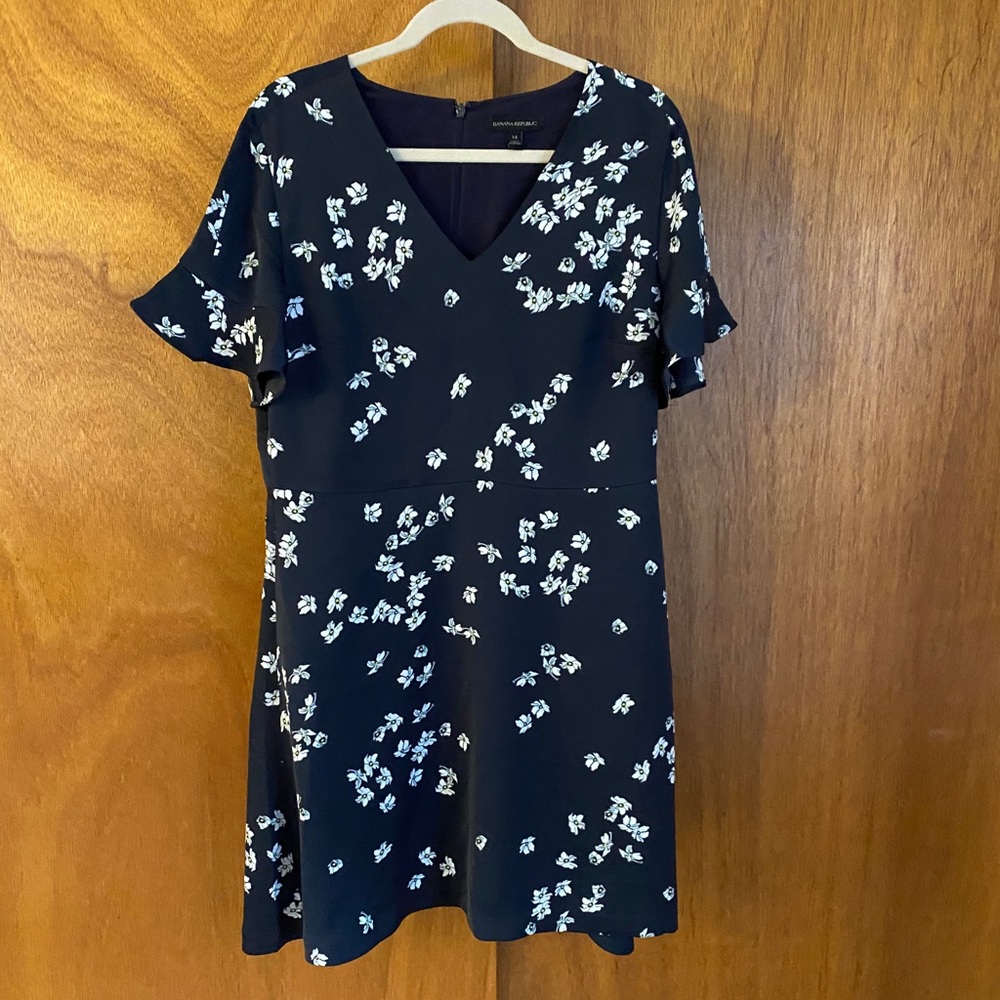 Banana Republic Floral Flutter Sleeve Dress